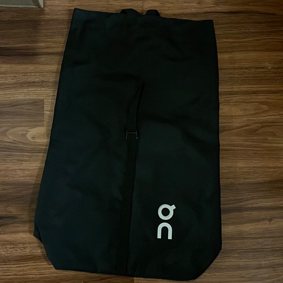 COPY - On running backpack - Picture 3 of 5